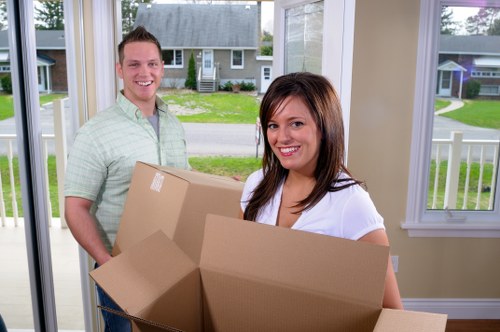 Moving van service for homes and flats in Swiss Cottage